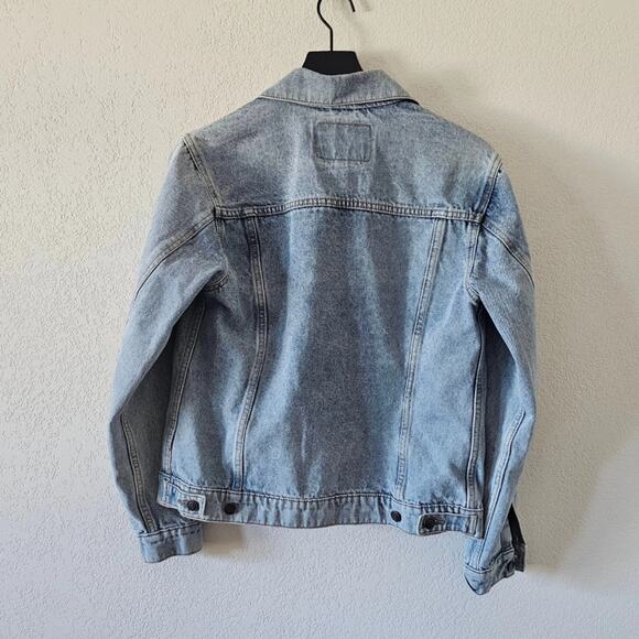 Rusty Light Wash Denim Jacket - Picture 5 of 8